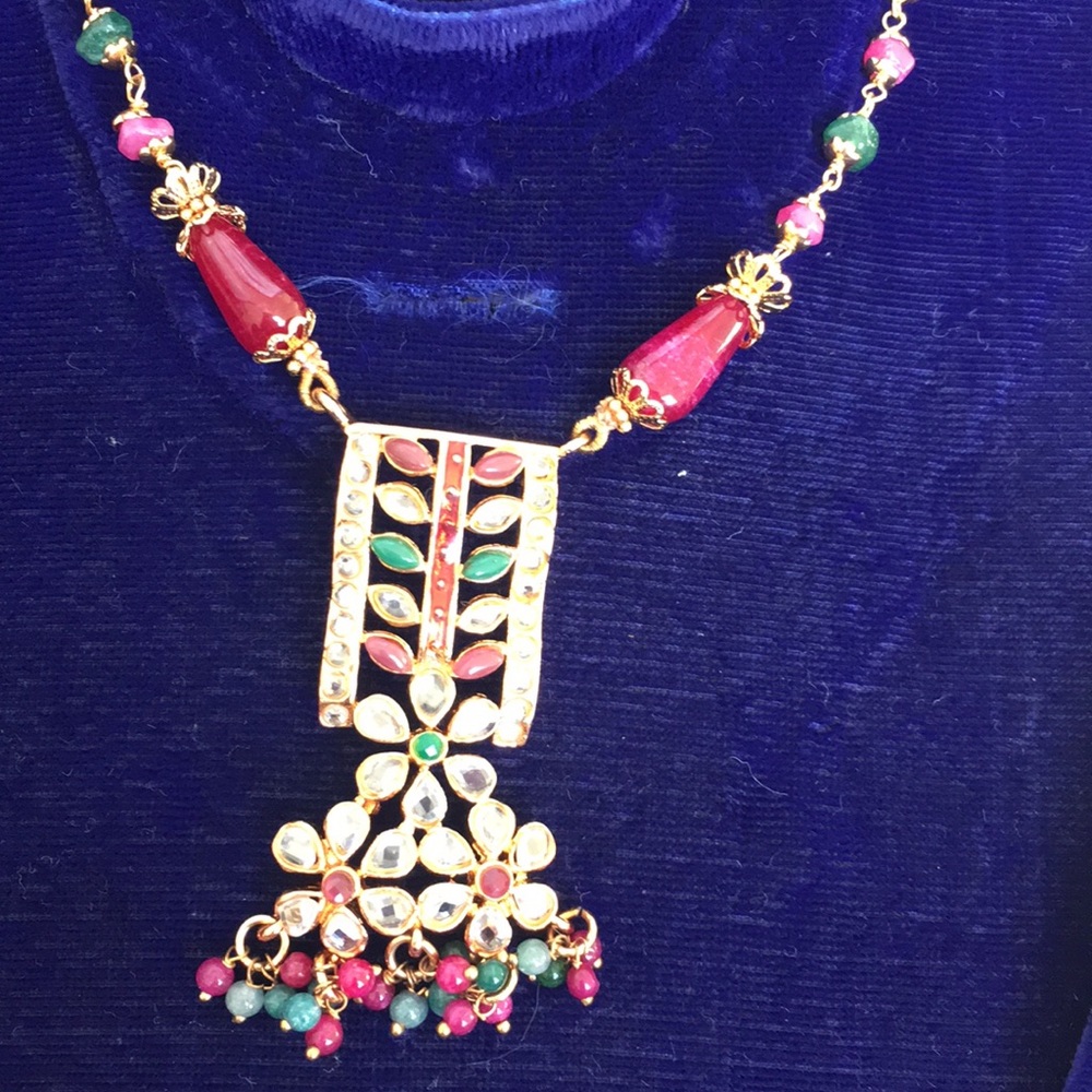 Jewelry - Picture 2 of 4